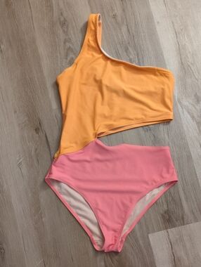 Joe Fresh One-Shoulder Colorblock Kids One-Piece Swimsuit in Yellow and Pink